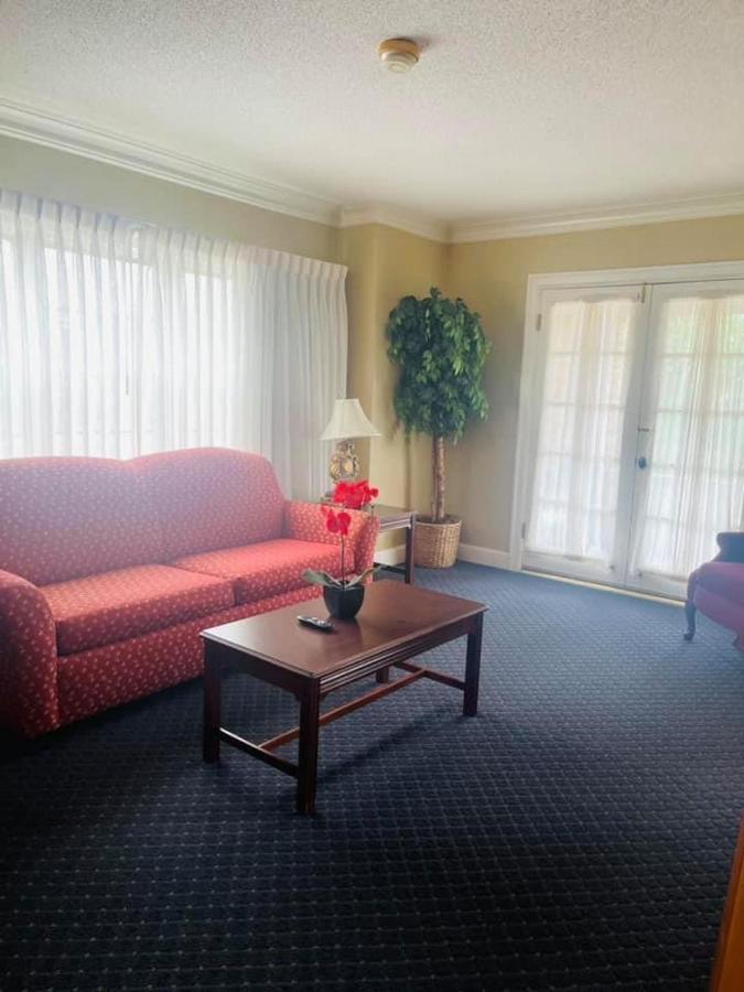 Senate Suites Extended Stay Hotel Topeka Exteriér fotografie