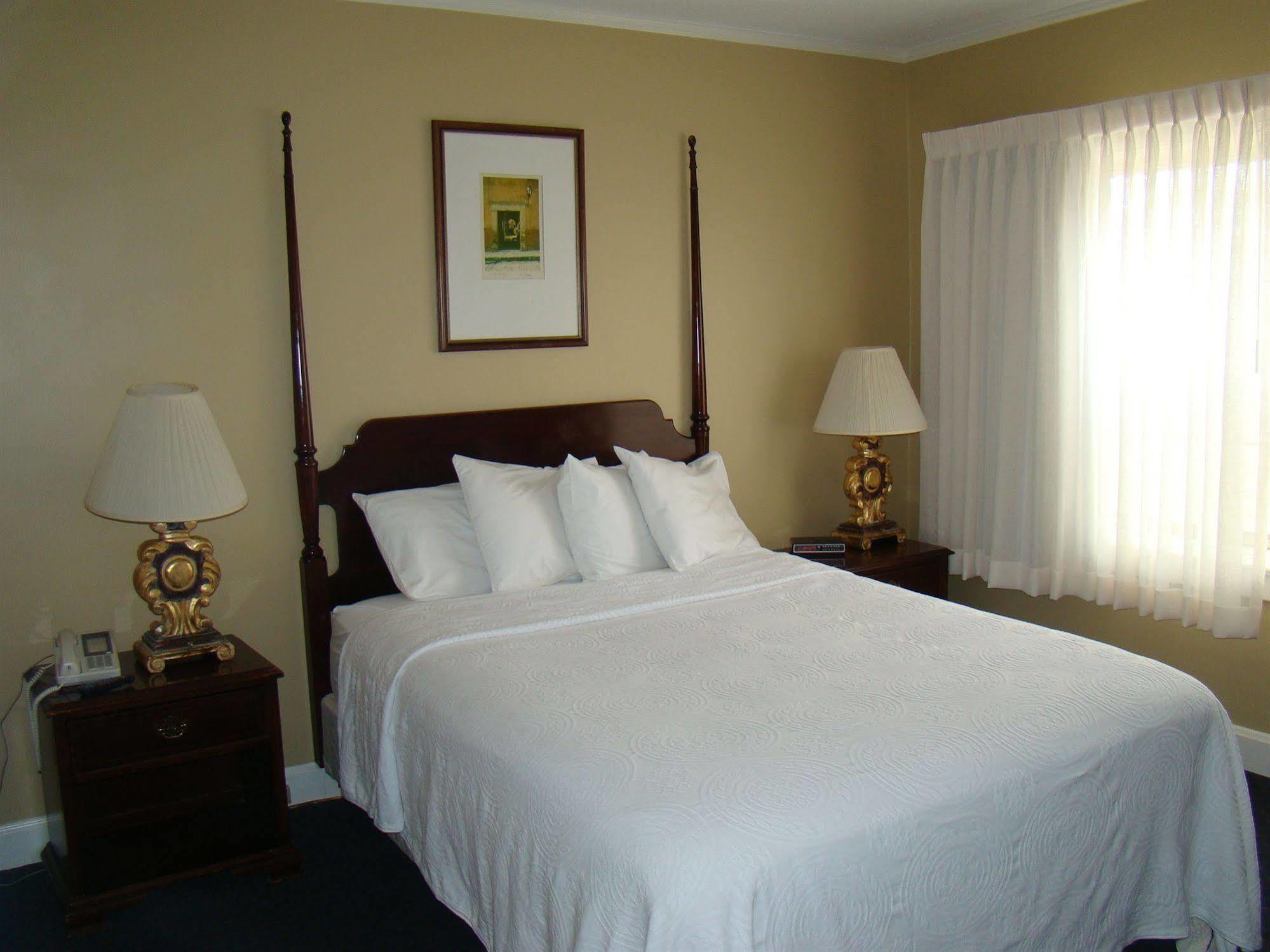 Senate Suites Extended Stay Hotel Topeka Exteriér fotografie